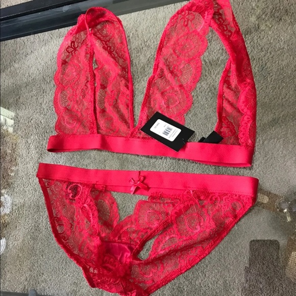 Frederick's of Hollywood Other - Fredericks of Hollywood bra and panty lingerie set